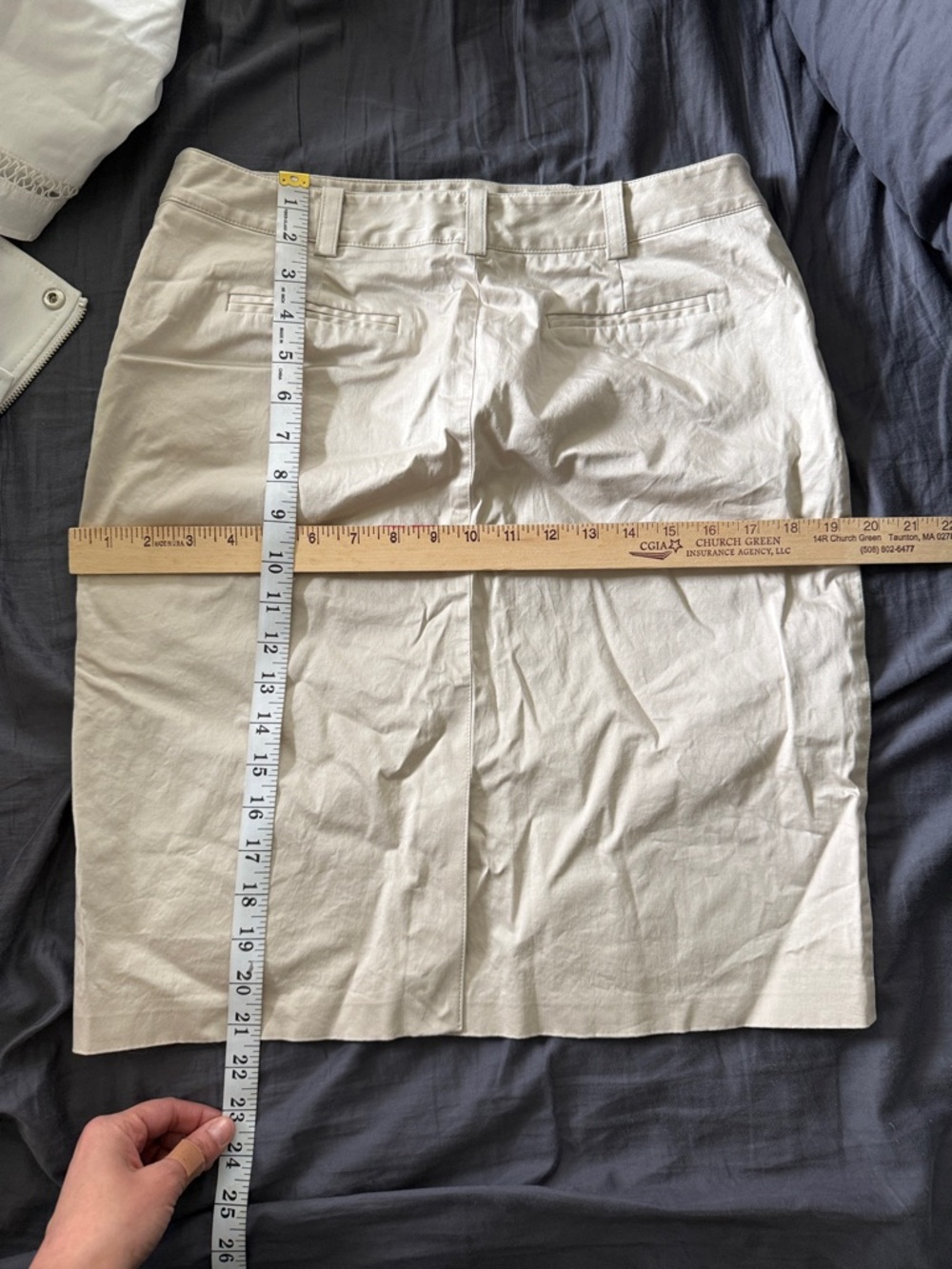 Brooks Brothers Cream Pencil Skirt with Front Seam 10 - Picture 4 of 5